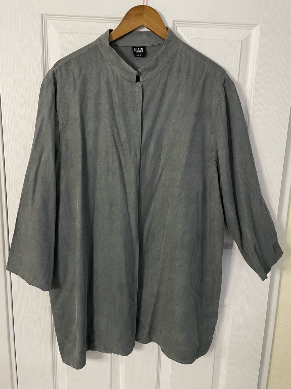 Eileen Fisher 100% Silk Mandarin Collar Hidden Button Tunic